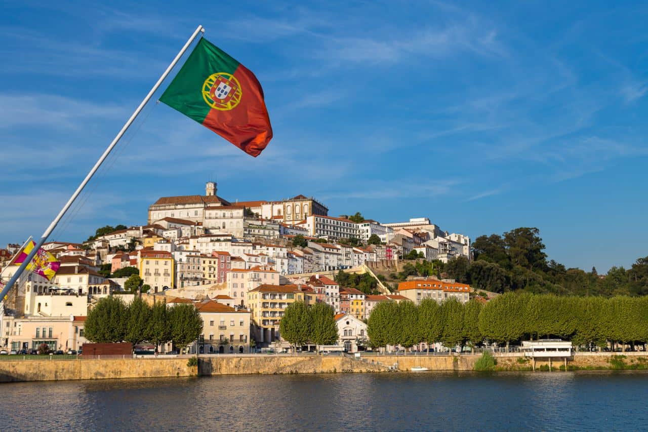 Portugal launches online renewal for Golden Visa permits: way to efficient bureaucracy