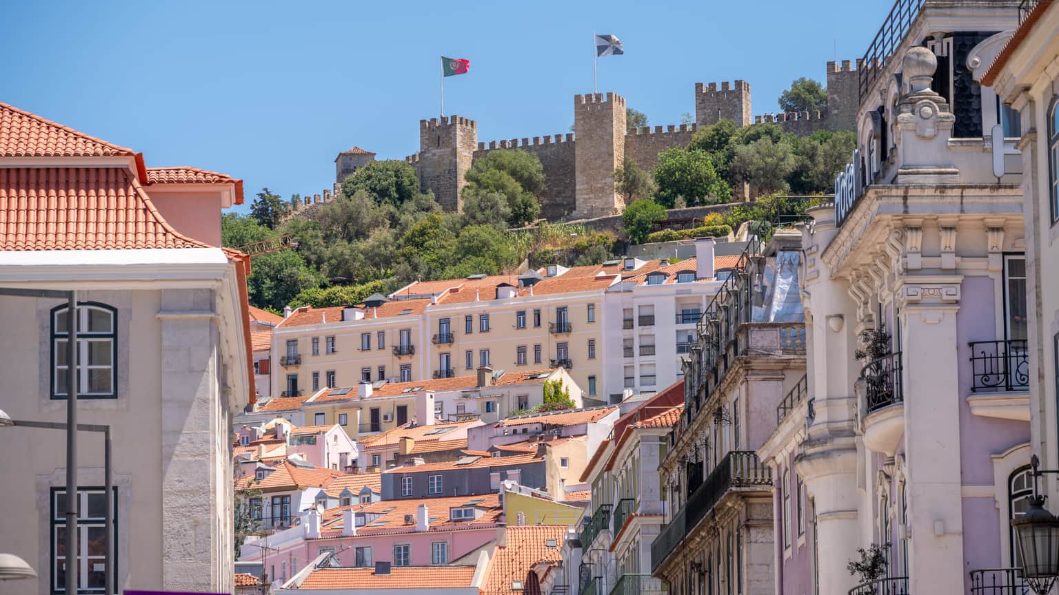 400,000+ Applications to Process: Portugal's AIMA Aims to Clear Immigration Backlog by 2025
