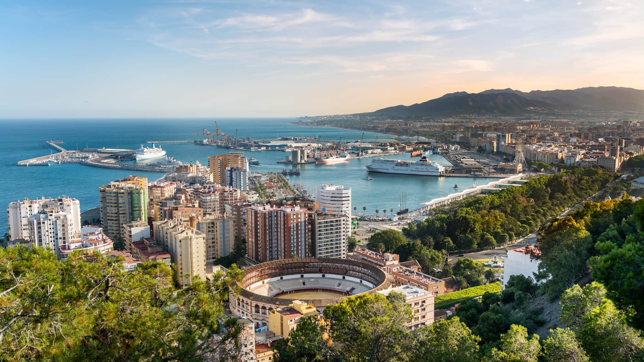 Spanish Cabinet Debates Future of the Golden Visa Program