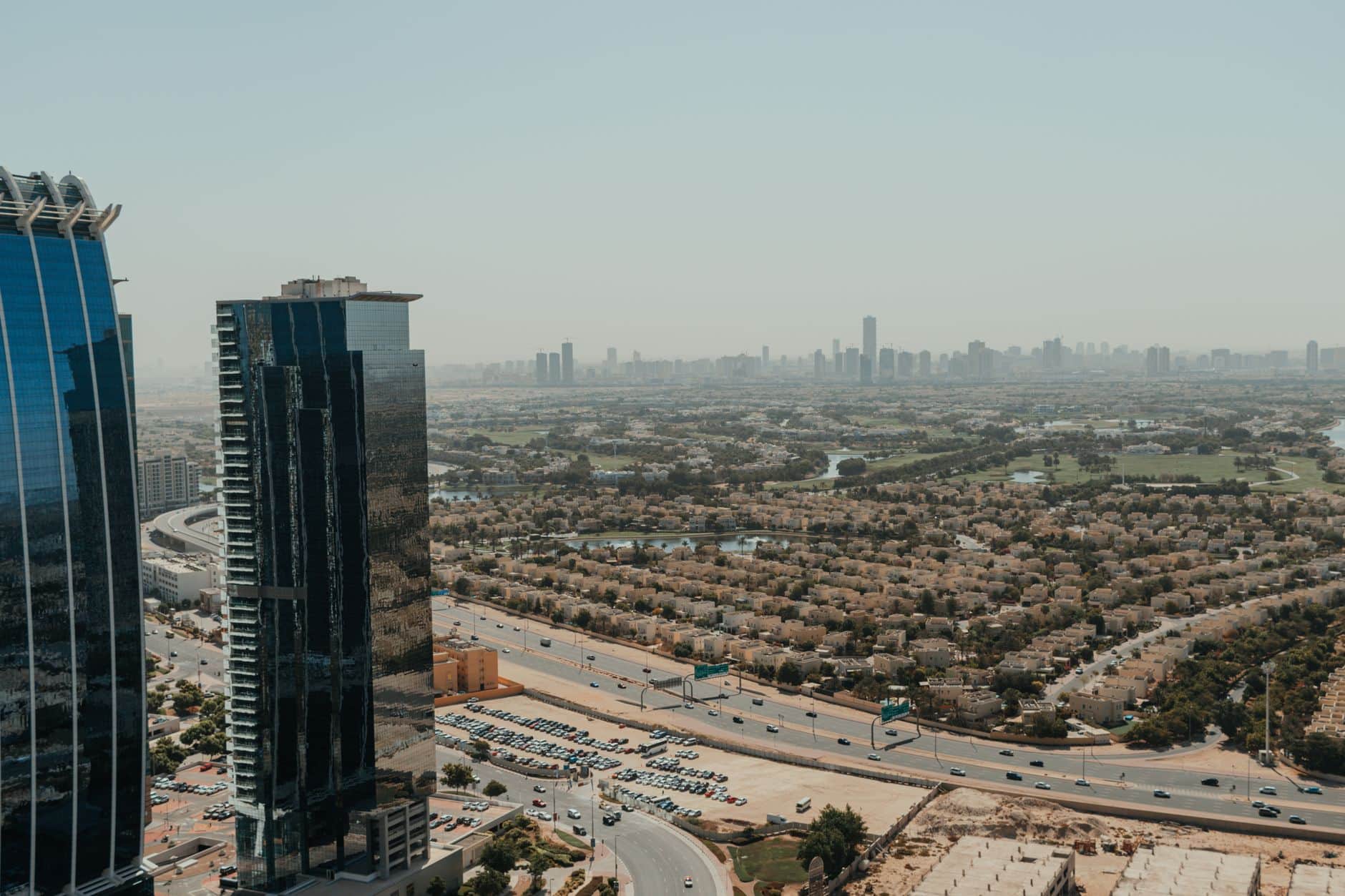 UAE Golden Visa Cost for a Family: Lower-Bound Tables by Household Size